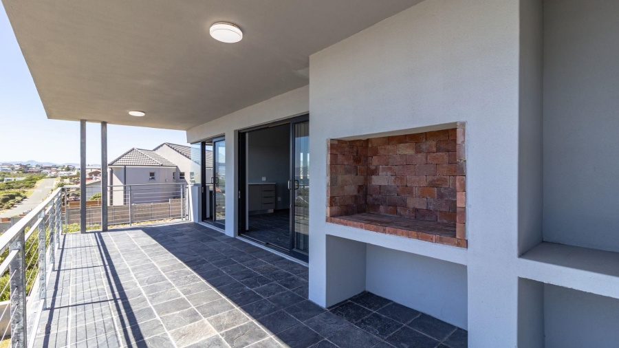 3 Bedroom Property for Sale in De Kelders Western Cape